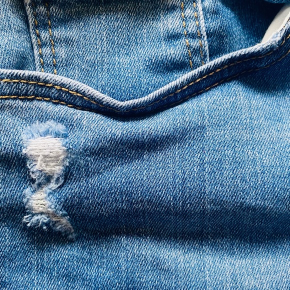 Universal Threads Light washed high rise midi shorts - Picture 11 of 13